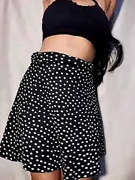 prettycouplehot online show from May 26, 2026, 7:50 am