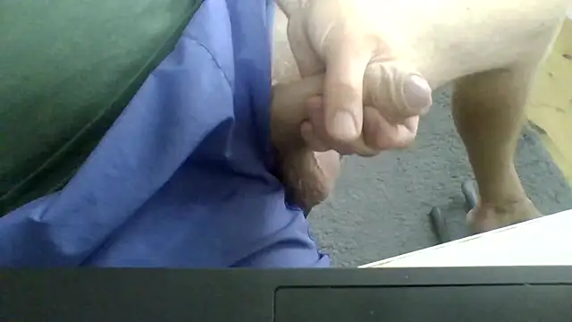 emilmirror13 online show from June 14, 2026, 5:19 am