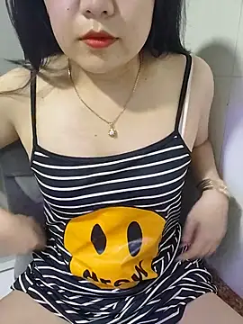 Snapshot of Myry_sweet chatting on July 15, 2026, 6:37 pm Myry sweet online show from July 15, 2026, 6:37 pm