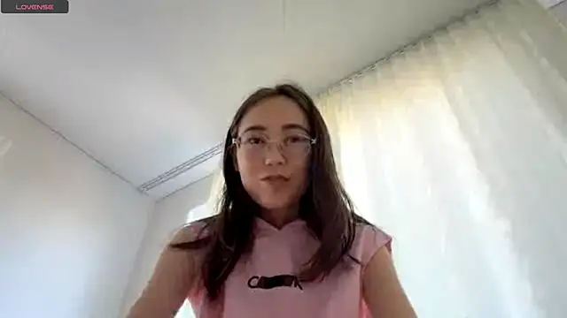 Snapshot of VickieTrudo chatting on July 13, 2026, 11:20 am VickieTrudo online show from July 13, 2026, 11:20 am