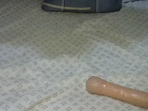 Snapshot of sexy_laura2 chatting on July 28, 2026, 2:24 pm sexy laura2 online show from July 28, 2026, 2:24 pm