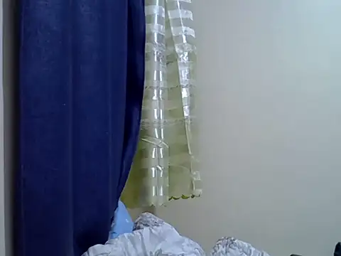 Snapshot of crazybeibe chatting on June 17, 2026, 6:29 pm crazybeibe online show from June 17, 2026, 6:29 pm