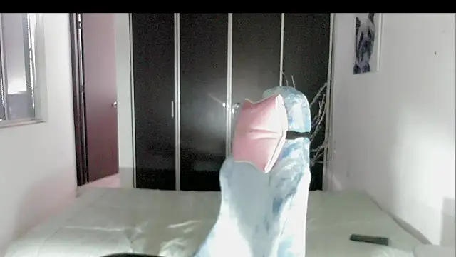 Snapshot of Dolce_more chatting on July 1, 2026, 1:00 pm Dolce more online show from July 1, 2026, 1:00 pm