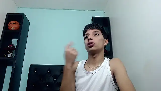 Snapshot of jl_brayan12 chatting on June 1, 2026, 7:24 pm jl brayan12 online show from June 1, 2026, 7:24 pm