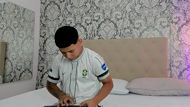Damian Villareall online show from May 26, 2026, 10:19 pm