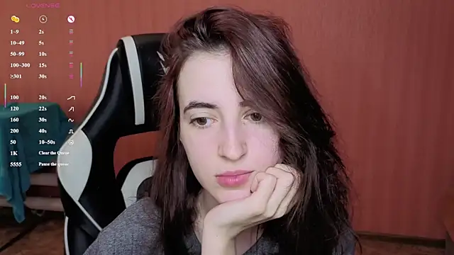 Snapshot of reaissss chatting on July 5, 2026, 6:53 am reaissss online show from July 5, 2026, 6:53 am