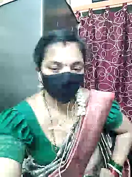 Snapshot of Leela_555 chatting on July 18, 2026, 7:06 am Leela 555 online show from July 18, 2026, 7:06 am