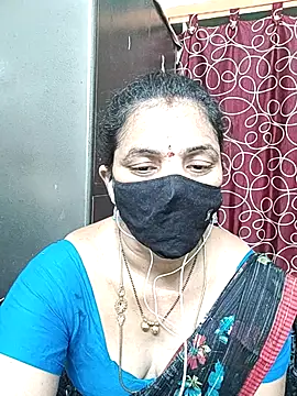 Snapshot of Leela_555 chatting on July 15, 2026, 2:02 pm Leela 555 online show from July 15, 2026, 2:02 pm