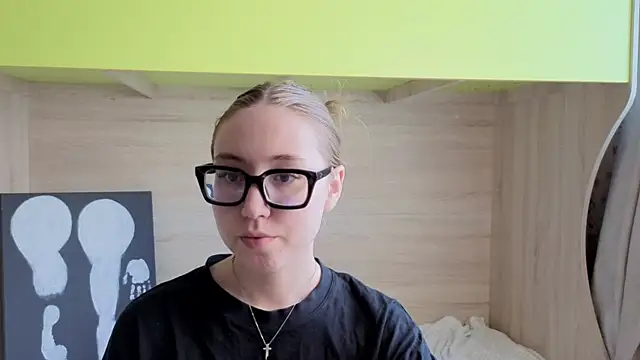 Snapshot of _kitti_meow_ chatting on June 28, 2026, 7:36 am kitti meow online show from June 28, 2026, 7:36 am