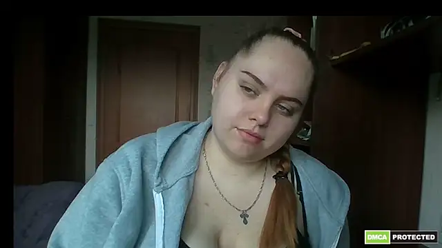 Snapshot of SoftHypnose chatting on May 28, 2026, 6:10 am SoftHypnose online show from May 28, 2026, 6:10 am
