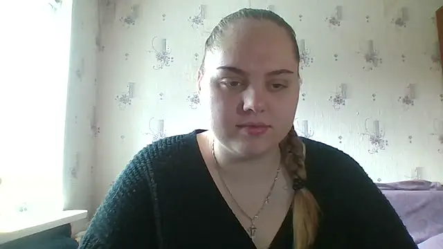 Snapshot of SoftHypnose chatting on June 1, 2026, 6:24 am SoftHypnose online show from June 1, 2026, 6:24 am