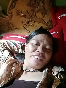 Snapshot of Elfledaa chatting on June 21, 2026, 10:10 am Elfledaa online show from June 21, 2026, 10:10 am
