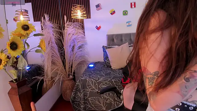 Snapshot of Scarlett__Cooper__1 chatting on June 19, 2026, 1:06 pm Scarlett Cooper 1 online show from June 19, 2026, 1:06 pm