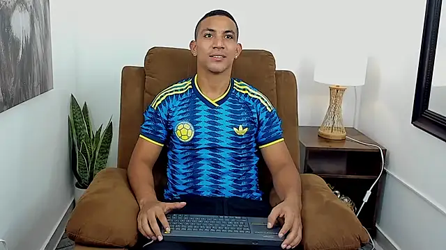 Chirs Arthus online show from July 16, 2026, 12:40 am