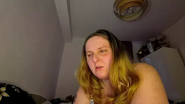 Snapshot of JessicaBake chatting on June 13, 2026, 5:00 pm JessicaBake online show from June 13, 2026, 5:00 pm