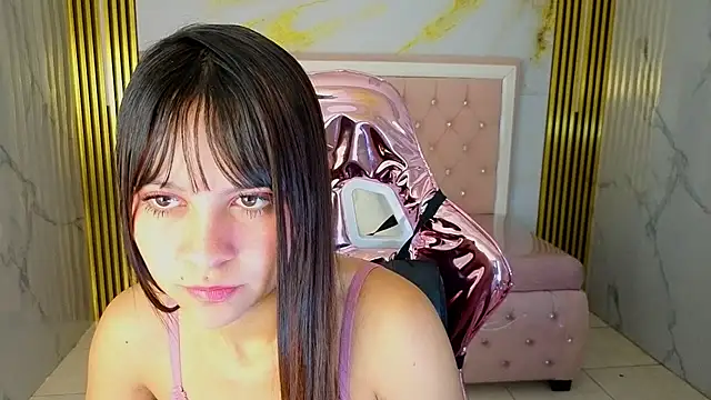 Snapshot of isabeau_s chatting on July 3, 2026, 1:06 pm isabeau s online show from July 3, 2026, 1:06 pm