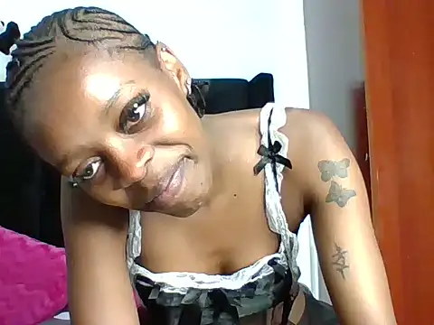Snapshot of prettytinashe chatting on June 25, 2026, 10:04 pm prettytinashe online show from June 25, 2026, 10:04 pm