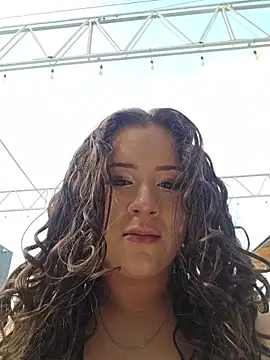 Snapshot of DollyRosee chatting on July 10, 2026, 8:53 pm DollyRosee online show from July 10, 2026, 8:53 pm
