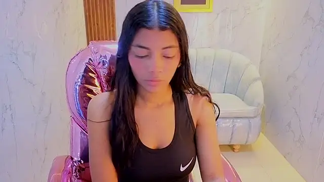 valentina gomez s online show from June 4, 2026, 12:54 pm