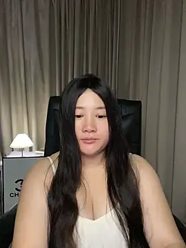 Luckysisi-s online show from May 31, 2026, 1:50 pm