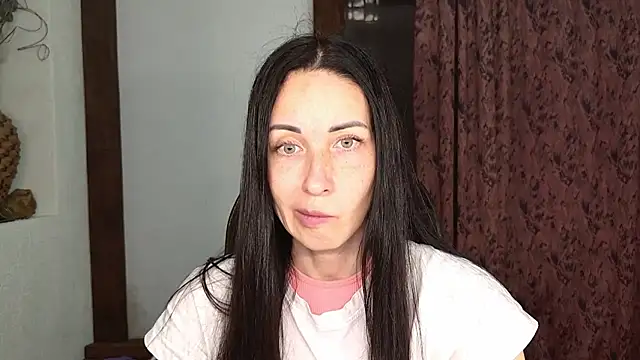 BouncySweety online show from November 13, 2025, 7:40 pm