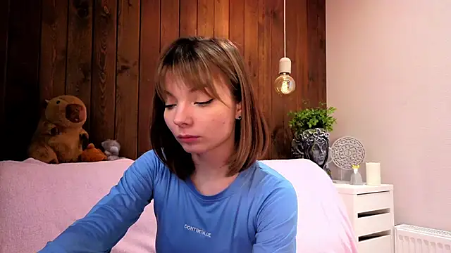 IvoryPesante online show from June 14, 2026, 2:24 am