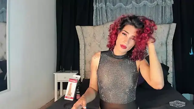 Snapshot of aura_sterling chatting on June 22, 2026, 12:35 pm aura sterling online show from June 22, 2026, 12:35 pm