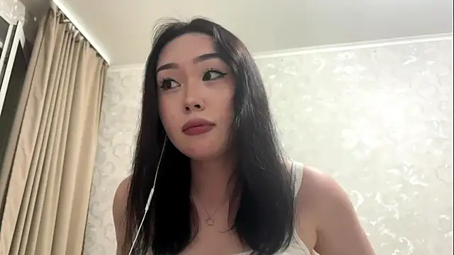 Snapshot of LilowNax chatting on May 27, 2026, 8:38 pm LilowNax online show from May 27, 2026, 8:38 pm