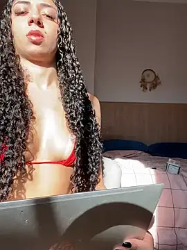 Sereia camgirl online show from June 18, 2026, 6:24 pm