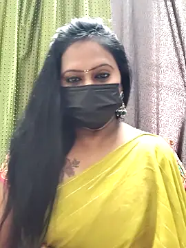 Snapshot of Meera_mia chatting on June 12, 2026, 10:57 am Meera mia online show from June 12, 2026, 10:57 am