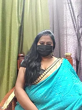Snapshot of Meera_mia chatting on June 8, 2026, 1:28 am Meera mia online show from June 8, 2026, 1:28 am