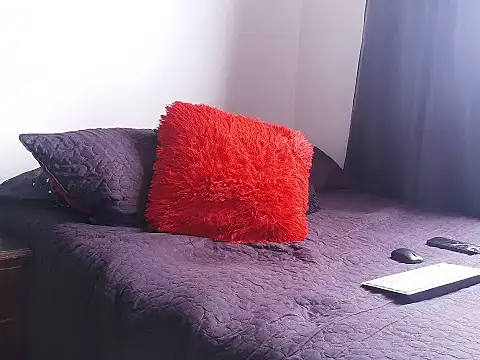 Snapshot of TorresLe chatting on July 7, 2026, 5:49 pm TorresLe online show from July 7, 2026, 5:49 pm
