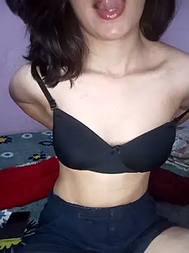 Snapshot of Noughty_girl00 chatting on June 30, 2026, 5:51 am Noughty girl00 online show from June 30, 2026, 5:51 am