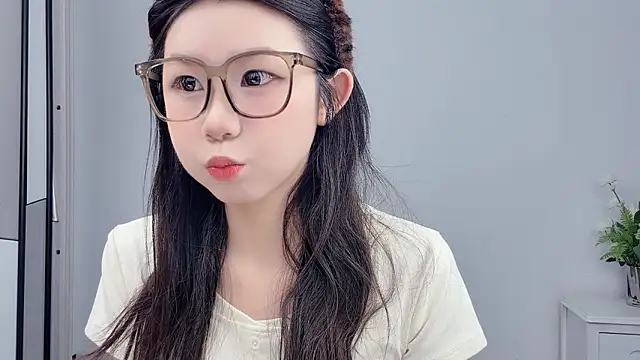 Snapshot of Rose_love69 chatting on June 28, 2026, 3:57 am Rose love69 online show from June 28, 2026, 3:57 am