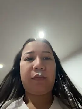 Snapshot of LINDA_HD chatting on July 19, 2026, 6:59 pm LINDA HD online show from July 19, 2026, 6:59 pm