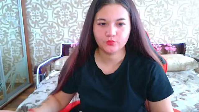 Snapshot of ElisesMuse chatting on July 19, 2026, 7:28 am ElisesMuse online show from July 19, 2026, 7:28 am