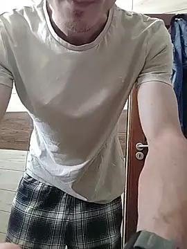 Nakedfanboy online show from May 26, 2026, 4:54 am