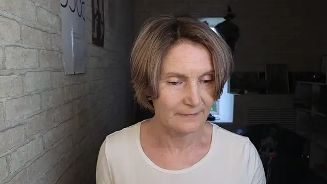 Snapshot of Mabel_Magic chatting on June 25, 2026, 12:10 pm Mabel Magic online show from June 25, 2026, 12:10 pm