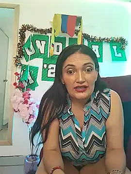 sthefy01 online show from June 24, 2026, 8:28 pm