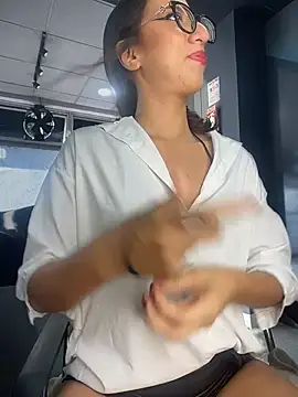 LacyLureXXX online show from July 17, 2026, 9:23 pm