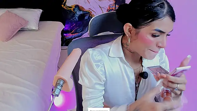 Snapshot of Alanna_Wild chatting on June 26, 2026, 6:58 pm Alanna Wild online show from June 26, 2026, 6:58 pm