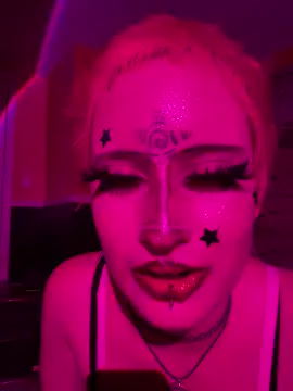whimsicallylusty online show from June 3, 2026, 6:45 pm
