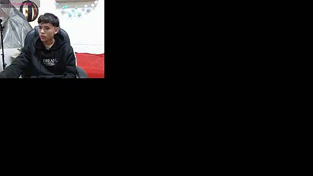 Snapshot of Ryan_grayx chatting on July 1, 2026, 3:12 pm Ryan grayx online show from July 1, 2026, 3:12 pm