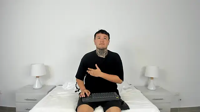 Snapshot of burning_diamond__ chatting on June 8, 2026, 11:55 am burning diamond online show from June 8, 2026, 11:55 am