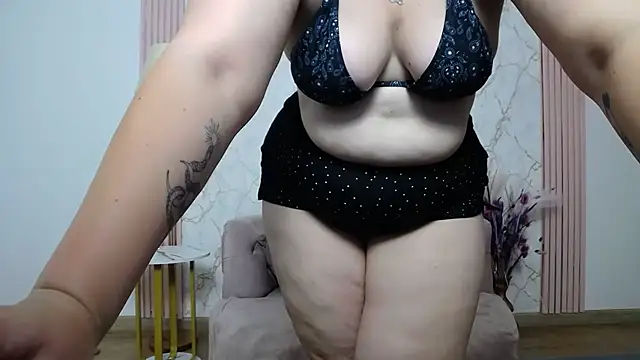 Snapshot of _AmberMuse_ chatting on June 30, 2026, 11:21 am AmberMuse online show from June 30, 2026, 11:21 am
