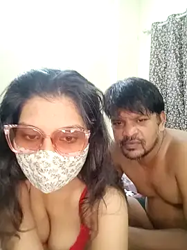 Snapshot of Desii_Couple69 chatting on June 3, 2026, 6:23 pm Desii Couple69 online show from June 3, 2026, 6:23 pm