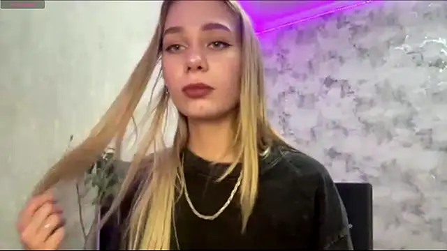 LexaLuxgrey online show from June 5, 2026, 6:18 am