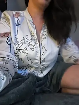 Snapshot of priska-lova chatting on June 7, 2026, 12:05 am priska-lova online show from June 7, 2026, 12:05 am