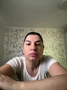 evaxxxcurvyxxx online show from June 11, 2026, 8:33 am