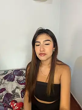 Snapshot of velariasoft_ chatting on June 25, 2026, 8:14 pm velariasoft online show from June 25, 2026, 8:14 pm